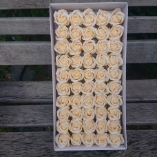 Розы мыльные  3-х слойные 5,5*4 .Цвет бледно-персиковый 50 шт